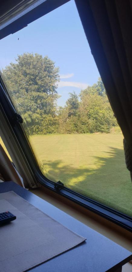 Self Contained Holiday Home Caravan Corsham Exterior photo